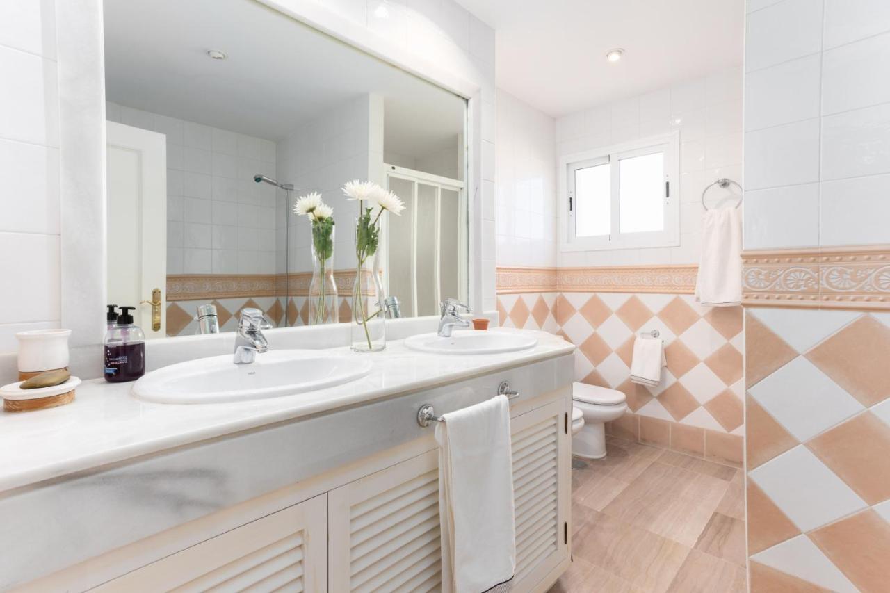 Homeforguest Front Line Beach Apartment In Hacienda Playa Marbella Dış mekan fotoğraf