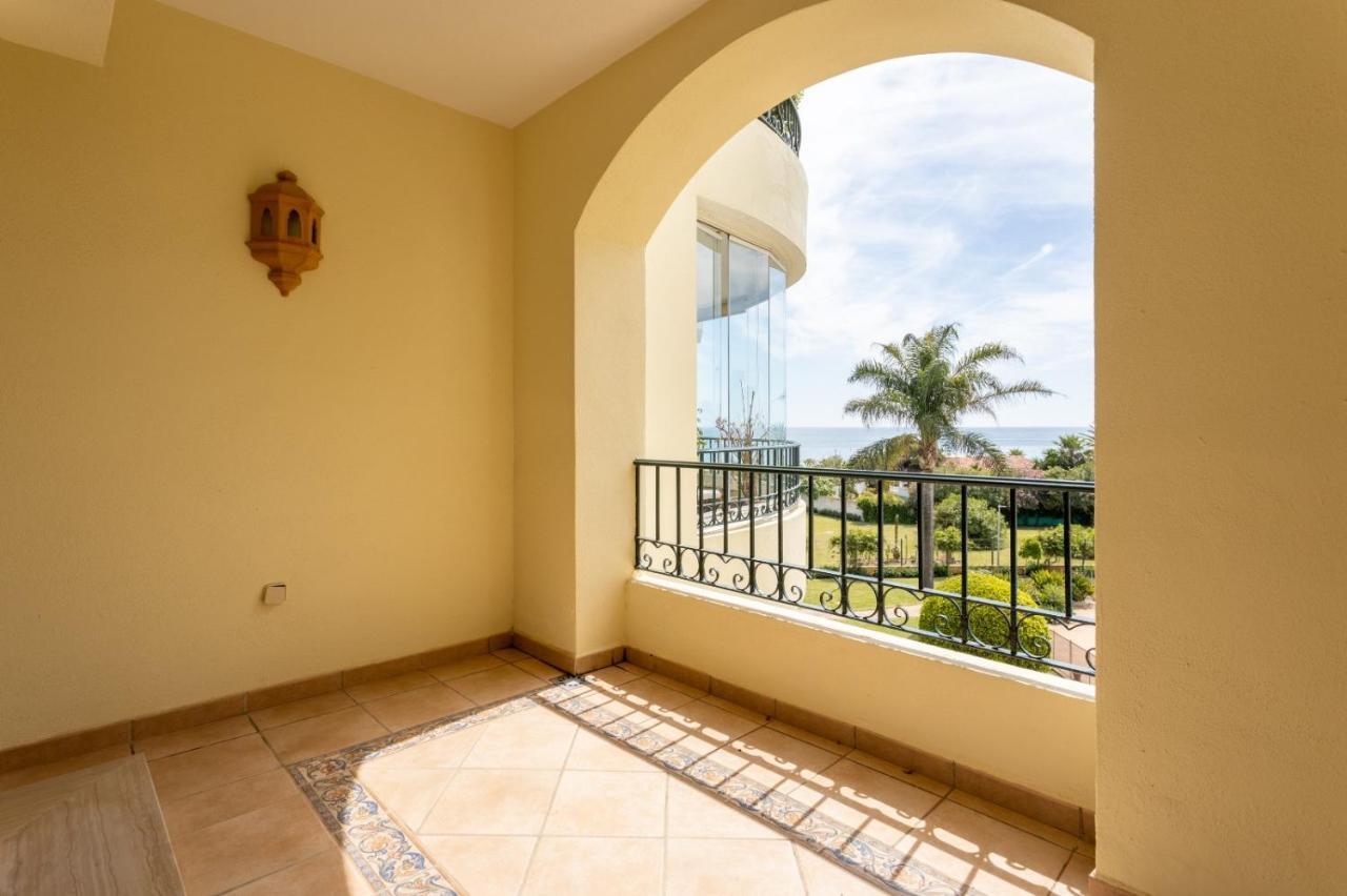 Homeforguest Front Line Beach Apartment In Hacienda Playa Marbella Dış mekan fotoğraf