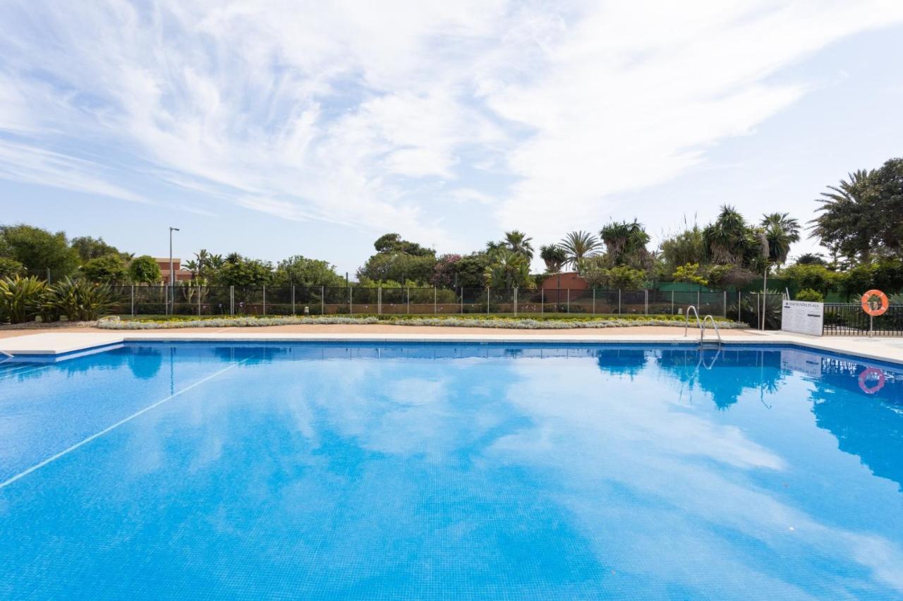 Homeforguest Front Line Beach Apartment In Hacienda Playa Marbella Dış mekan fotoğraf